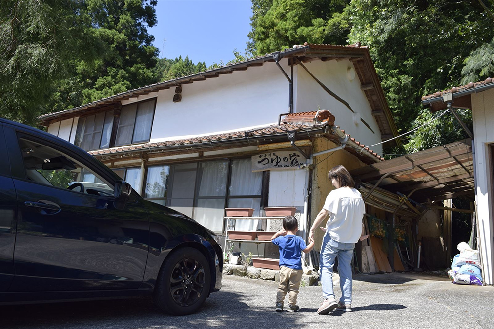 今回は、筆者と夫、息子（3歳）、娘（0歳）の4人で利用させてもらった。（筆者夫が撮影）